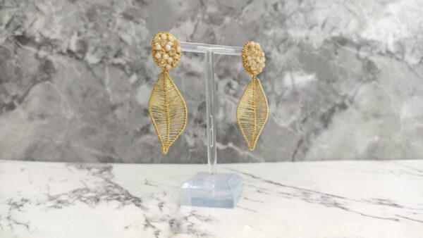 Aretes maxi hojas | One Dollar: Master Class Edición octubre 2024